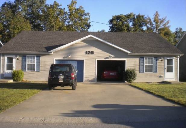 125 Maureen Dr - Photo 1