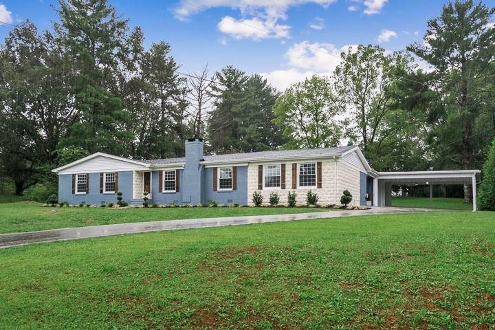 172 Lakeview Dr - Photo 1