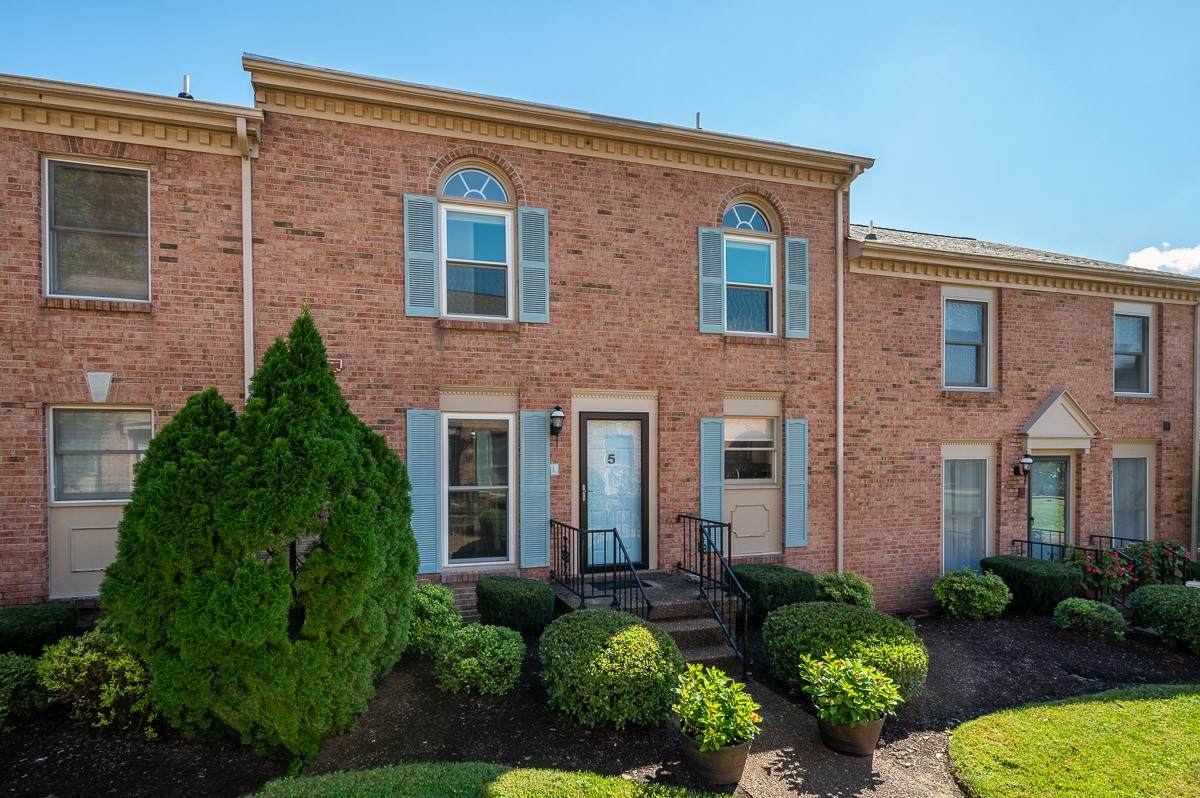 350 E Main St - Photo 1