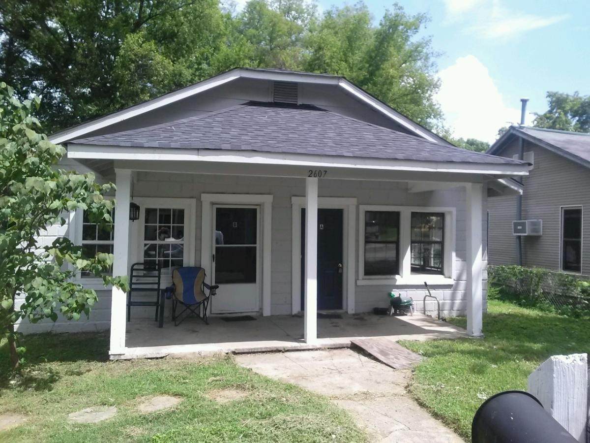 2607 Elliott Dr - Photo 1