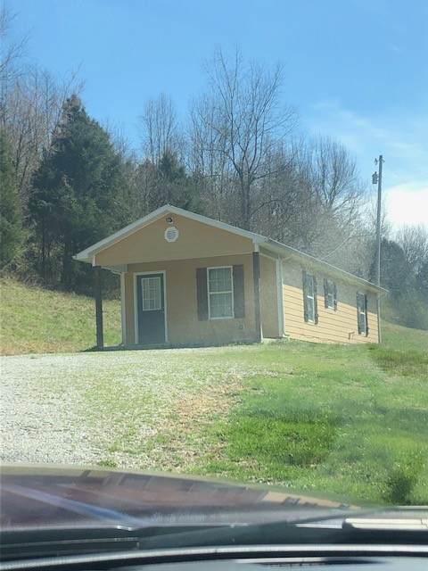 2100 Columbia Hwy - Photo 1