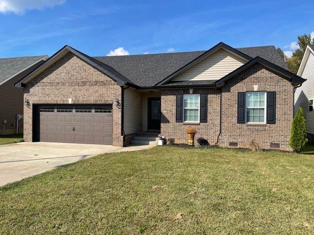 831 Shelton Cir - Photo 1
