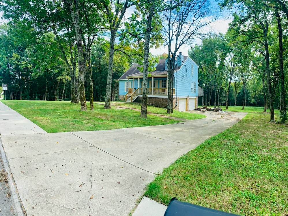 1222 Creekside Dr - Photo 1