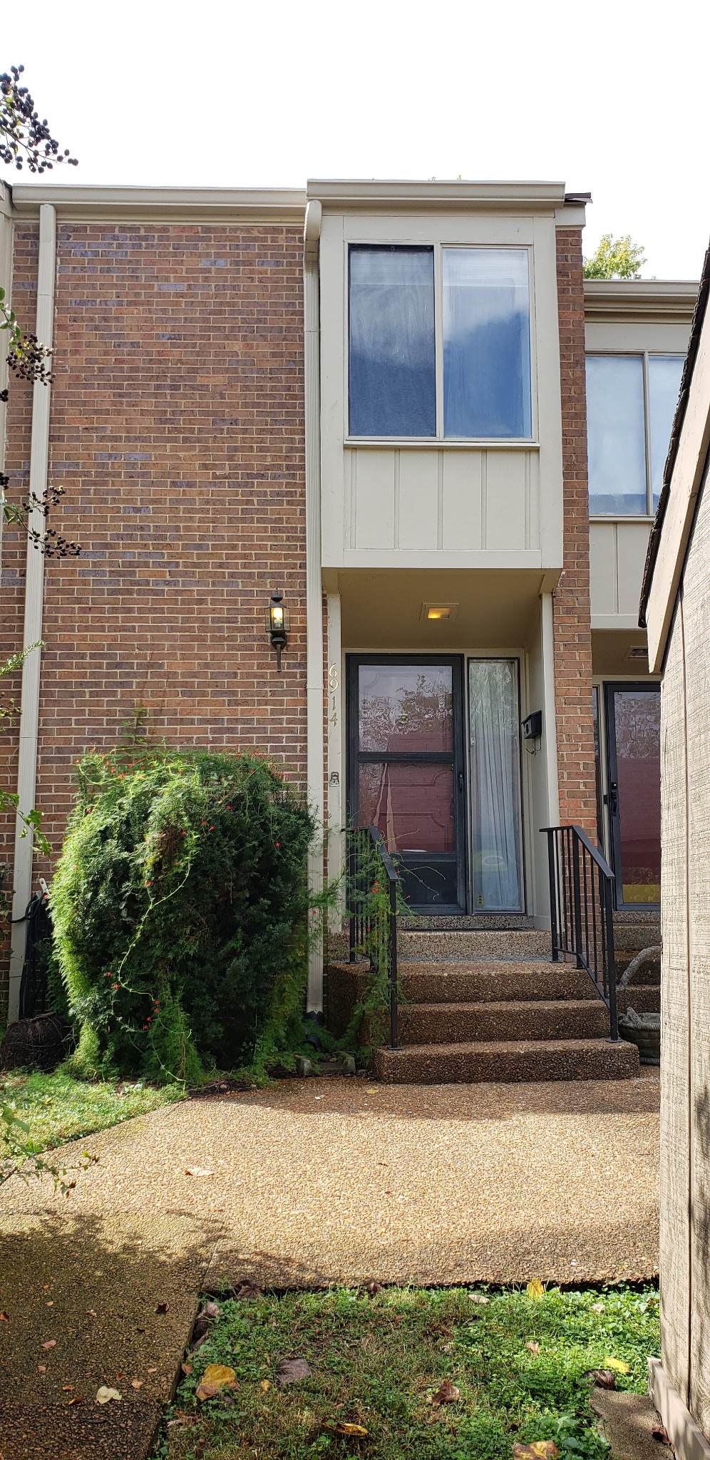 6914 Highland Park Drive - Photo 1
