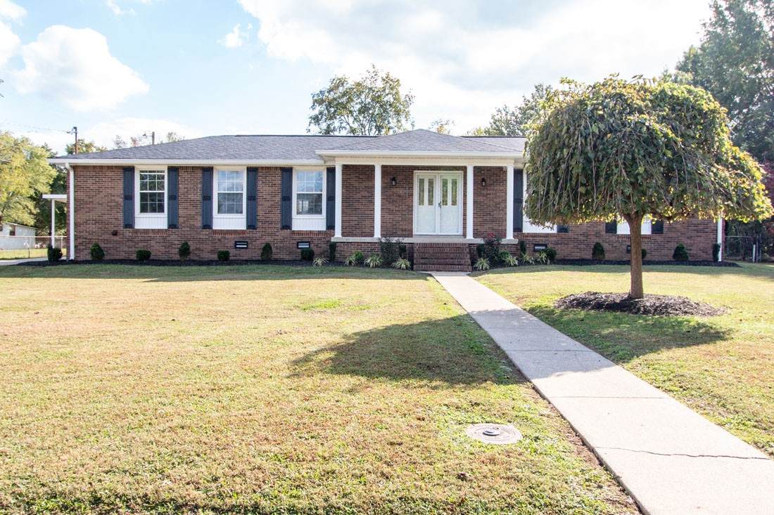 816 Brookhaven Cir - Photo 1