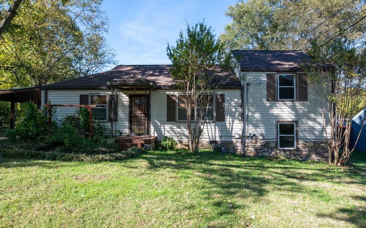 2112 Pinewood Rd - Photo 1