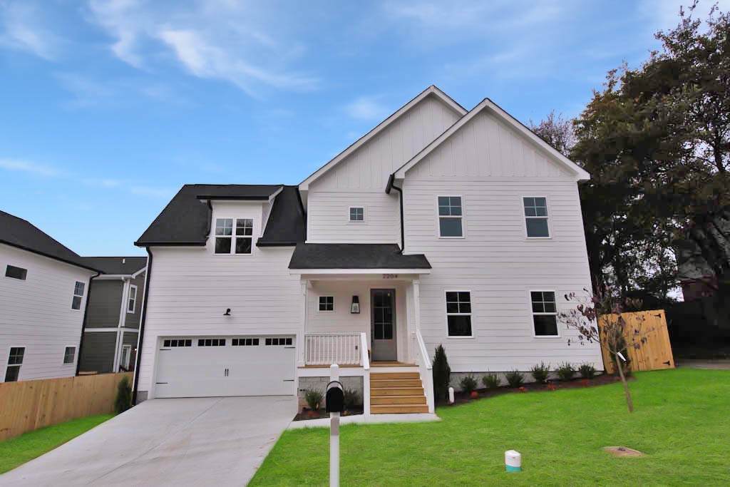 2204 Pennington Ave - Photo 1