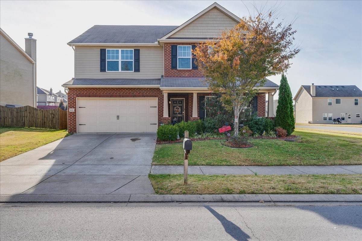 625 Pemberton Dr - Photo 1