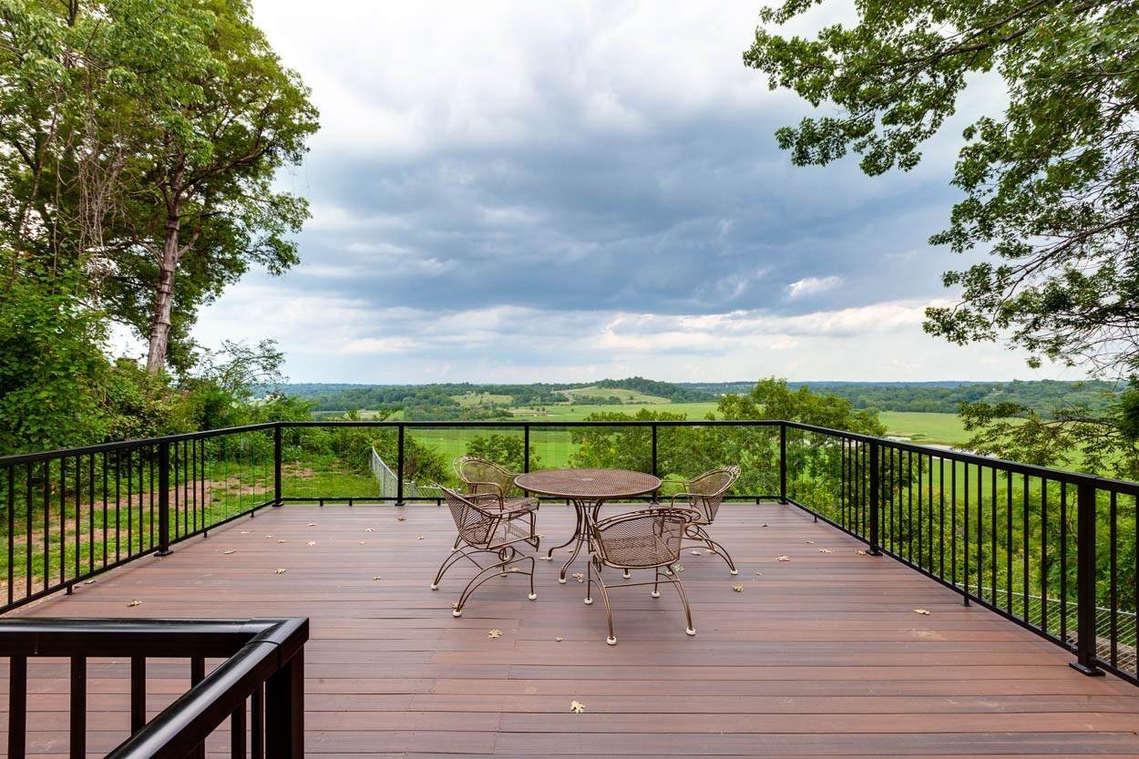 211 Cliffdale Rd - Photo 1