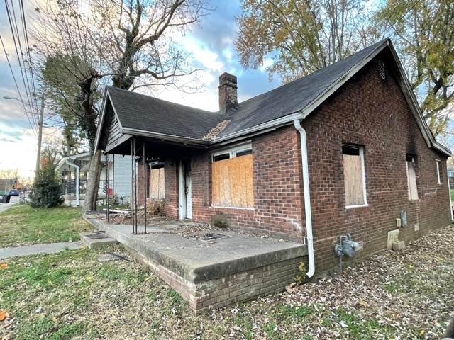 805 N Highland Ave - Photo 1