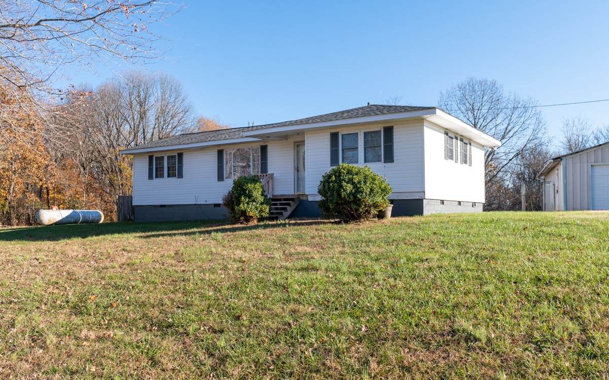 740 Hog Back Ridge Rd - Photo 1