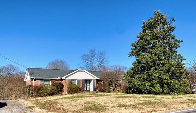 279 E Kingston Springs Rd - Photo 1