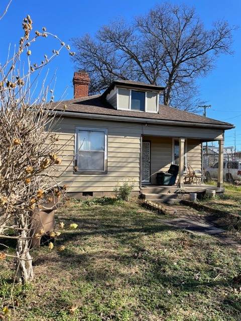 502 40th Ave - Photo 1