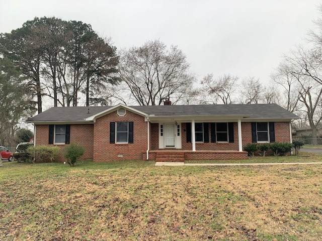 218 Greenfield Ave - Photo 1