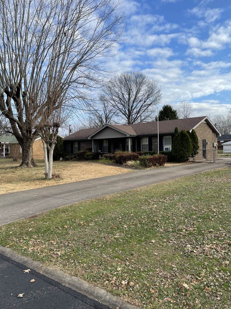 108 James Dr - Photo 1