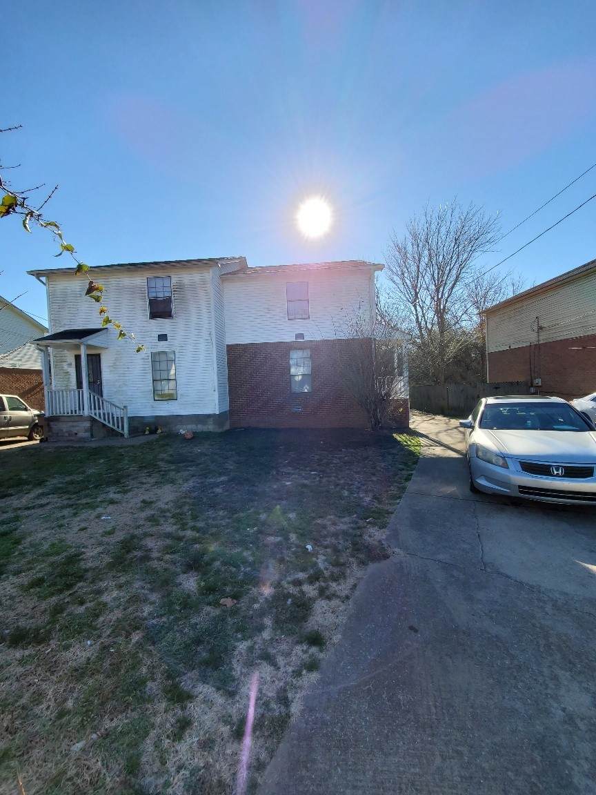 1723 Westchester Dr - Photo 1