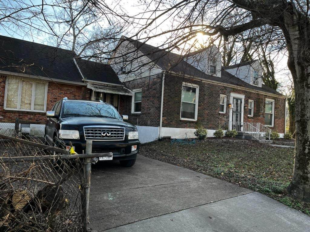 2917 Albion St - Photo 1