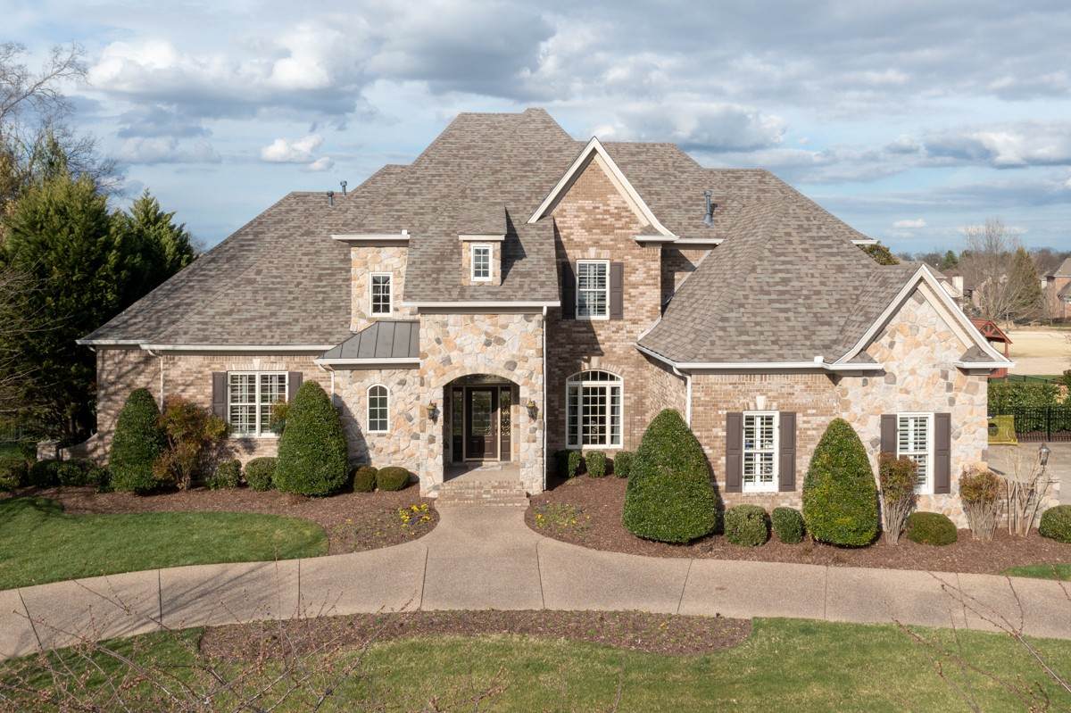 1116 Plantation Blvd - Photo 1