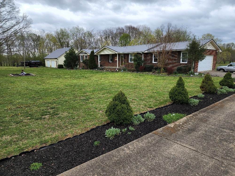 605 Hightower Rd - Photo 1