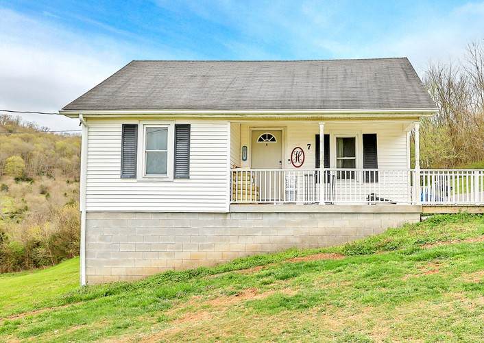 7 Honeysuckle Ln - Photo 1