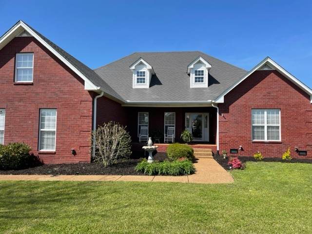 1723 Clover Dr - Photo 1
