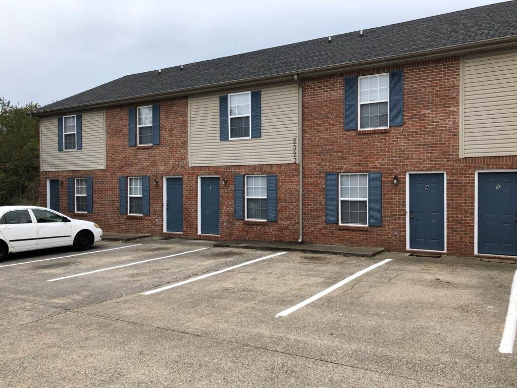 2323 Raleigh Ct - Photo 1