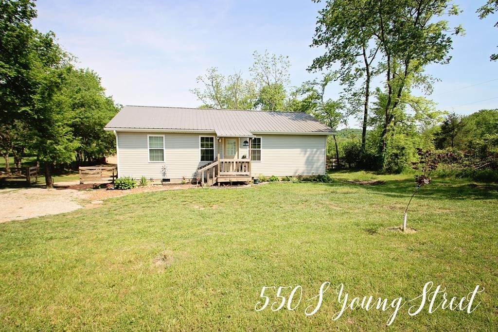 550 S Young St - Photo 1