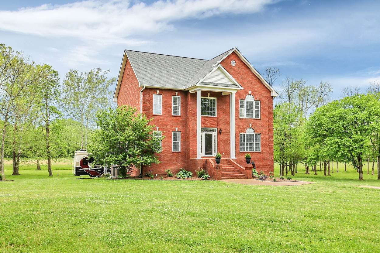 1770 Greenvale Rd - Photo 1