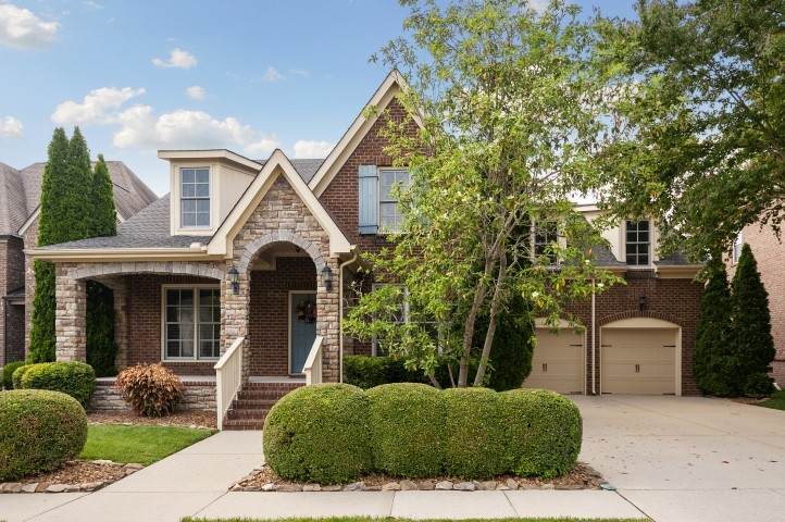 1020 Becket Cir - Photo 1