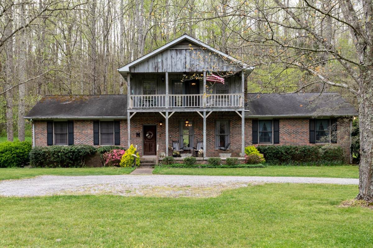 8528 S Tatum Creek Rd - Photo 1