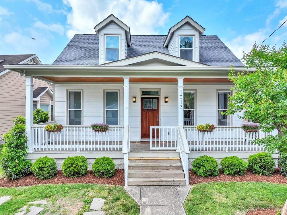 1013 Warren St - Photo 1
