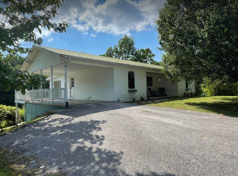 1717 New Hope Rd - Photo 1
