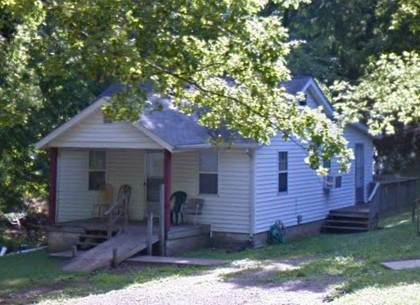 311 Locust St - Photo 1