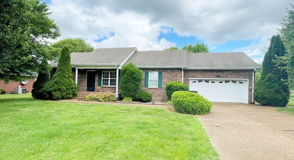 211 Amy Dr - Photo 1