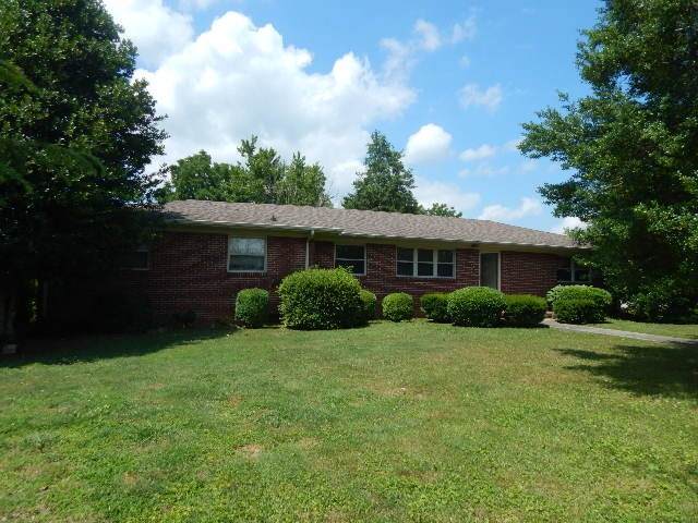 204 Club Dr - Photo 1