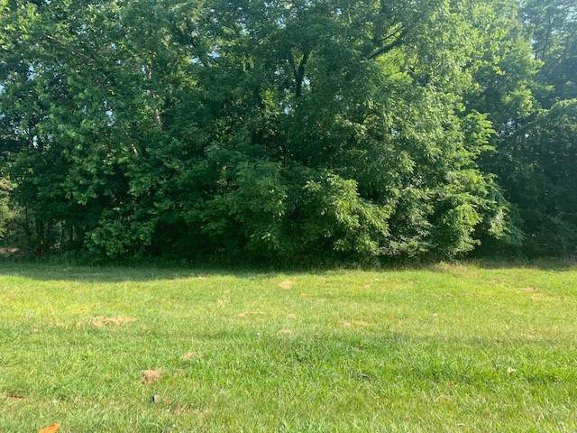 1 Country Club Dr - Photo 1