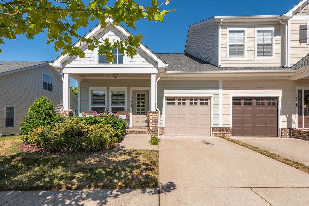 1065 Honey Bush Cir - Photo 1