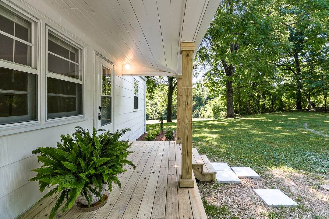 84 Kennedy St - Photo 1