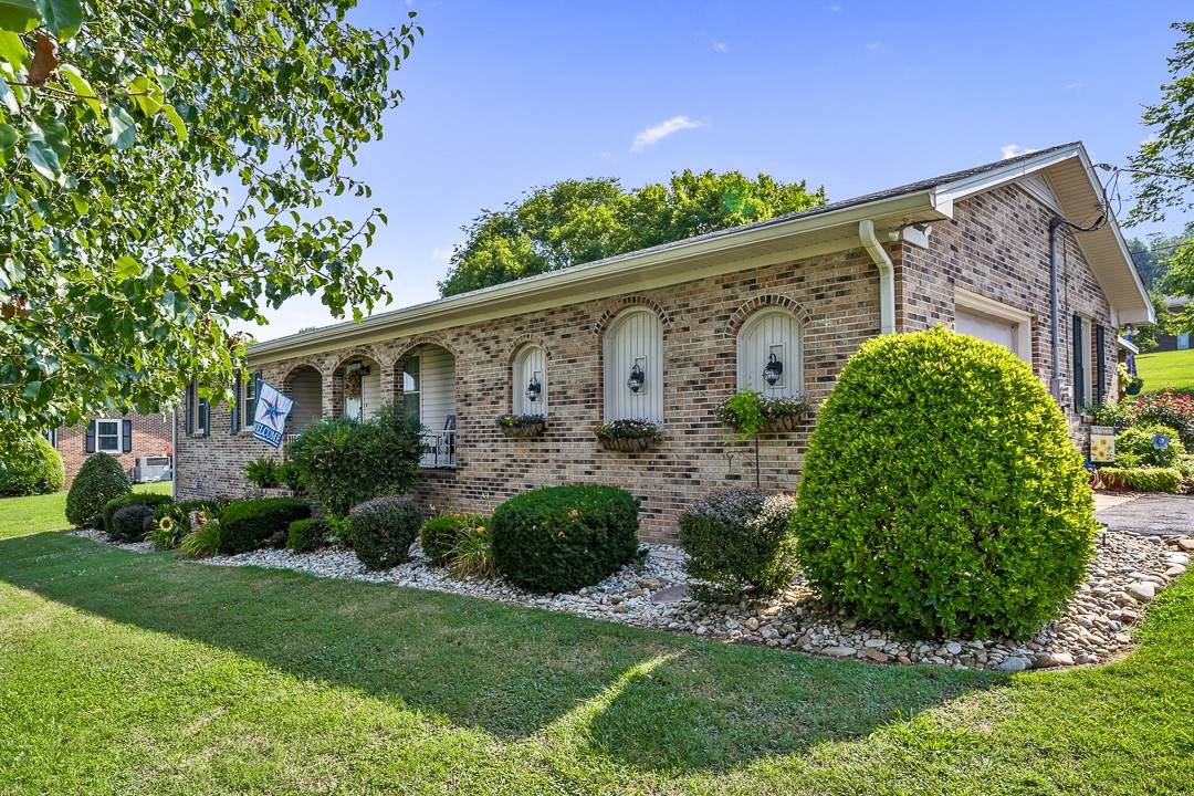 310 Dixon Springs Hwy - Photo 1