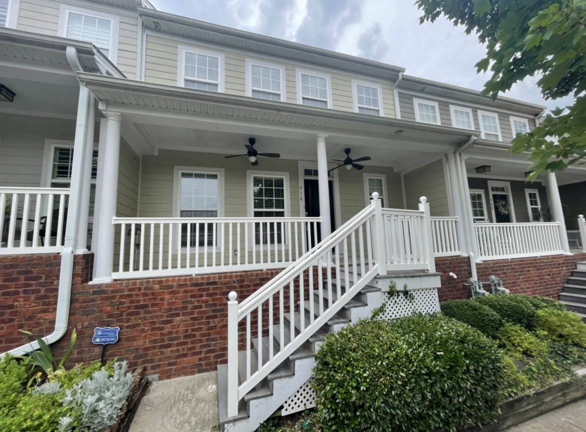 910 Loxley Dr - Photo 1