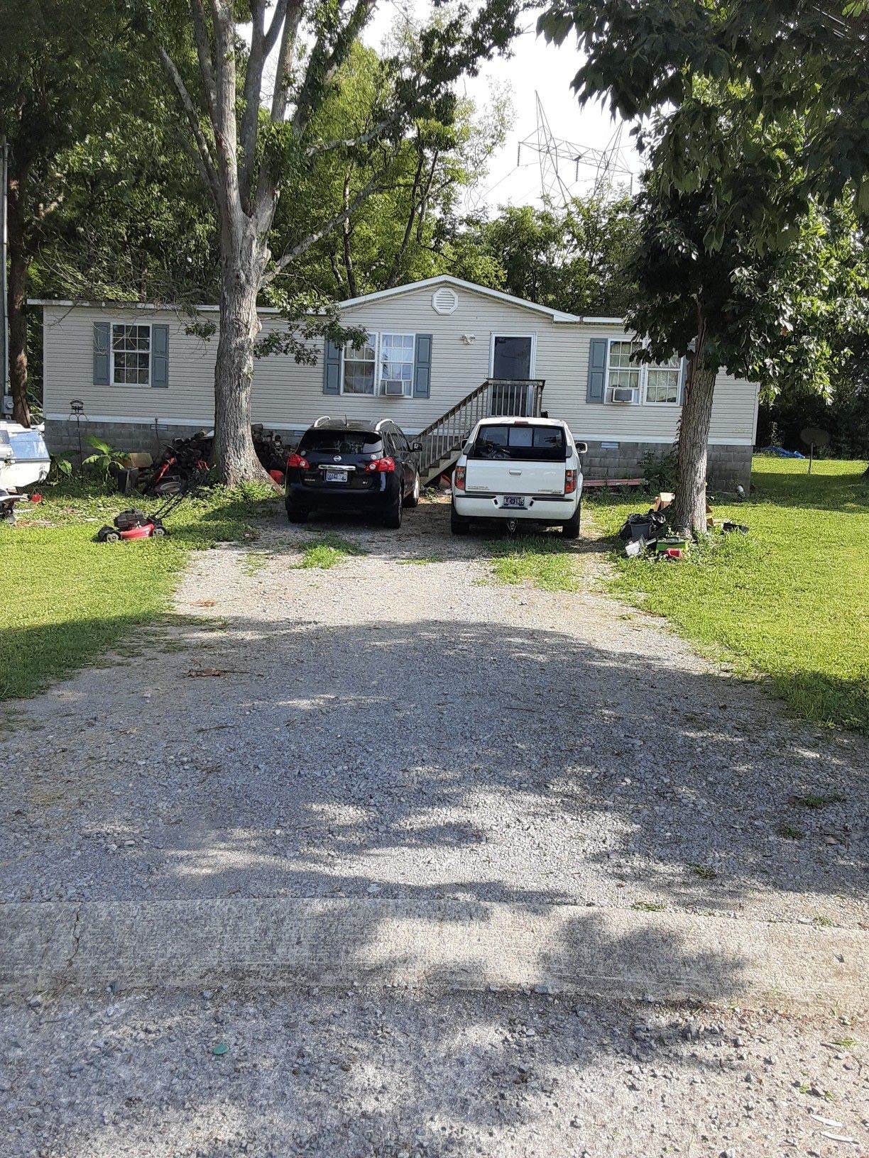 806 Jenkins Ct - Photo 1