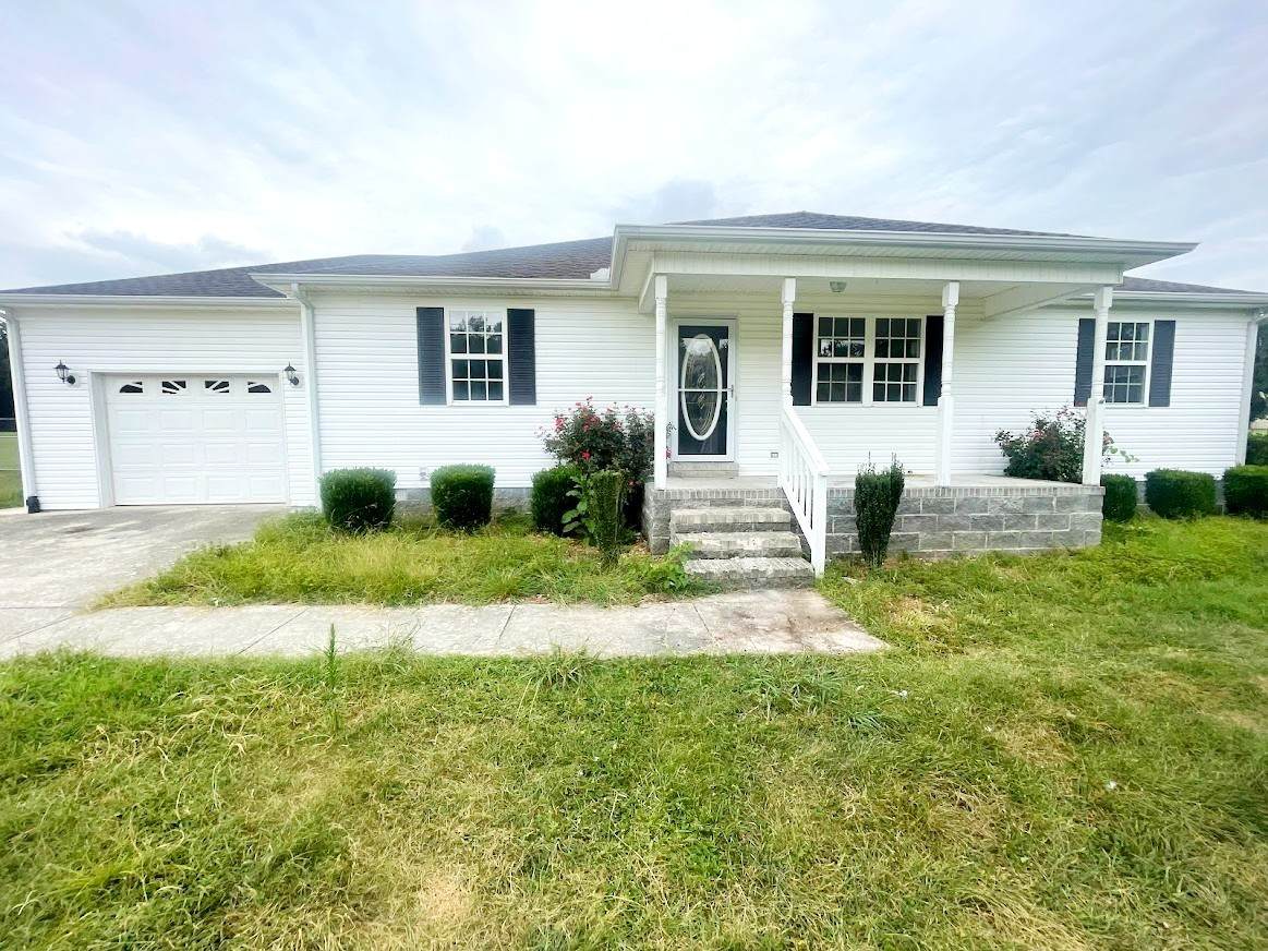 1528 Parker Rd - Photo 1
