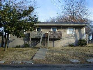 308 Thompson St - Photo 1