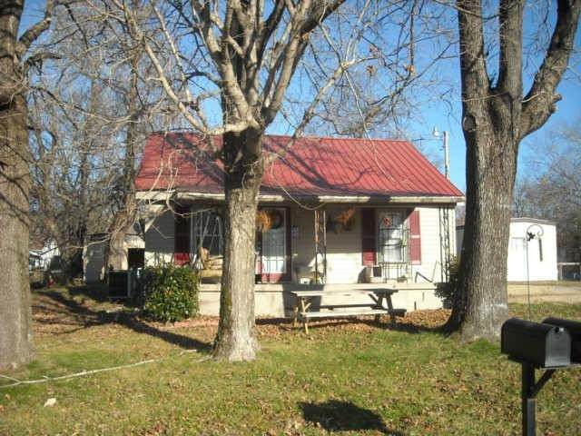 107 Water St - Photo 1