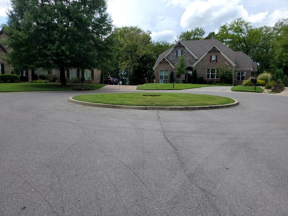 1520 Registry Row - Photo 1