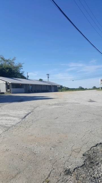 4424 Old Kentucky Rd - Photo 1