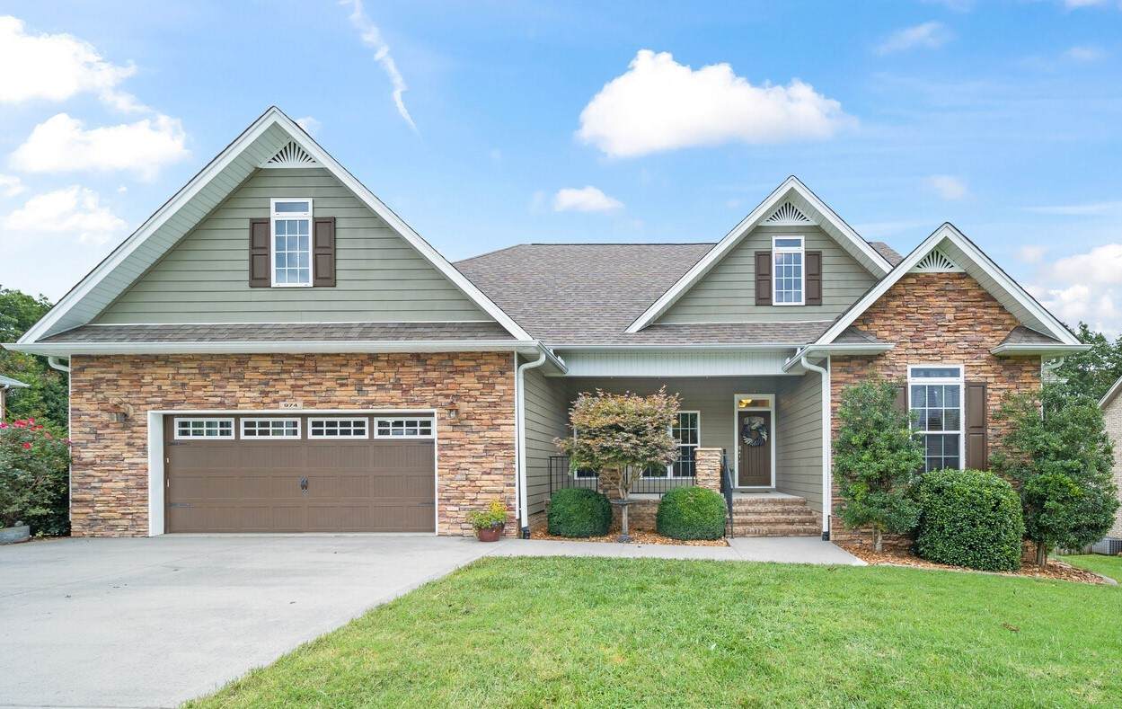 974 River Bend Dr - Photo 1