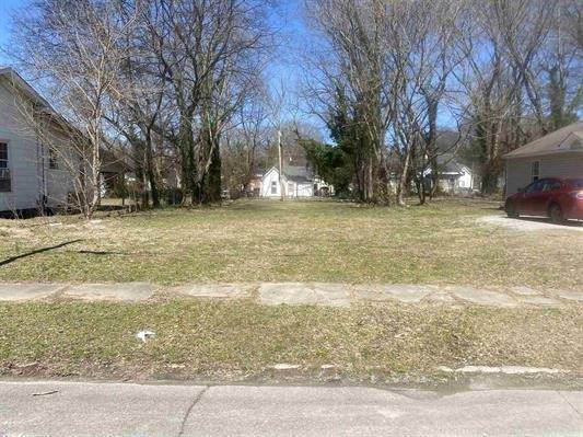 271 Linden St - Photo 1