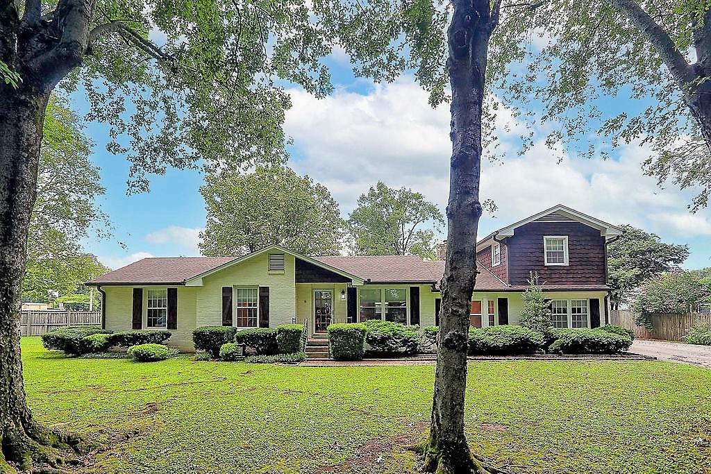 602 Hill Dr - Photo 1