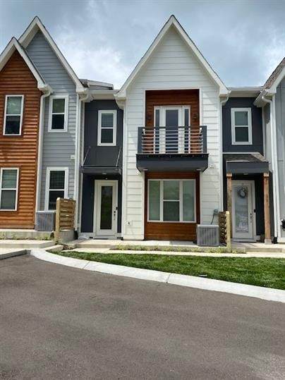 700 James Ave - Photo 1